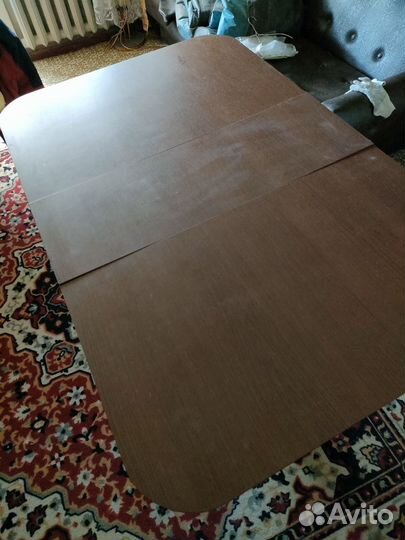 Стол обеденный