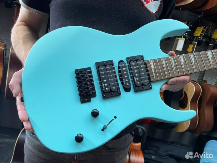 Электрогитара Sqoe