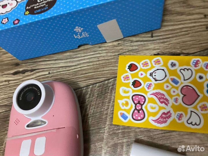 Фотоаппарат моментальной печати