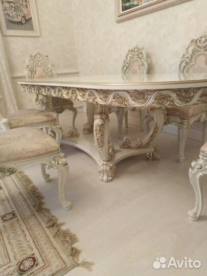 Стол и 6 стульев новые