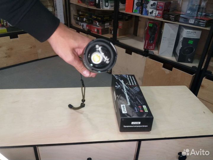 Фонарь тактический P70