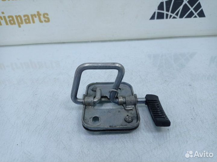 Крюк замка капота Volkswagen Passat B8 3G2 до