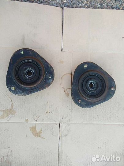 Опора передних стоек