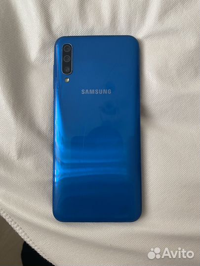 Samsung Galaxy A50, 6/128 ГБ