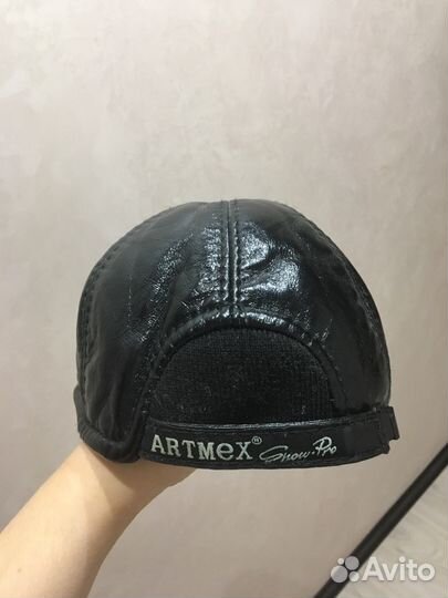 Кожаная утеплённая кепка