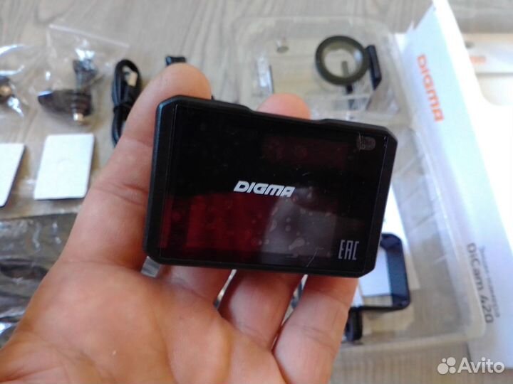 Экшен камера Digma 420