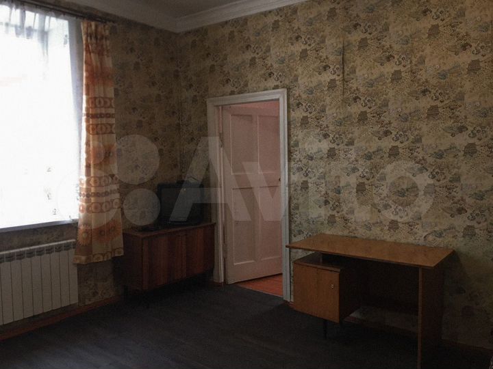 2-к. квартира, 47 м², 3/3 эт.