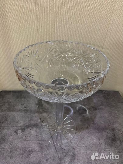 Ваза большая на ножке хрусталь бокал винтаж