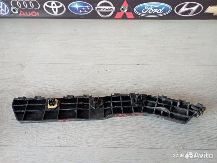 Крепление бампера заднее левое Lexus Rx350 2010