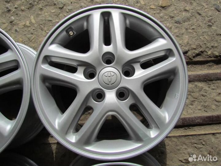 Диски Toyota R16 Литые 5x114.3 J7 CH