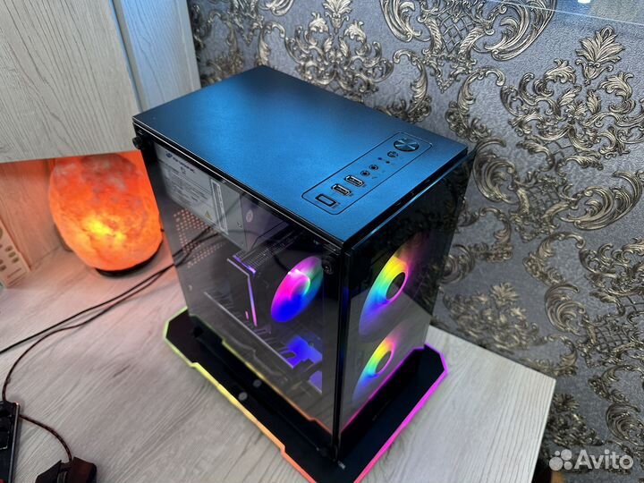 Компактный игровой компьютер