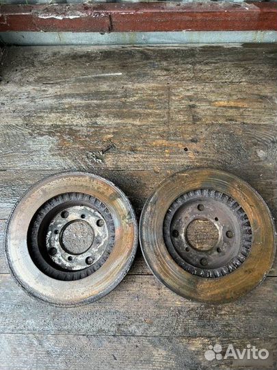 Тормозные диски переднее Suzuki Baleno 1995-2002