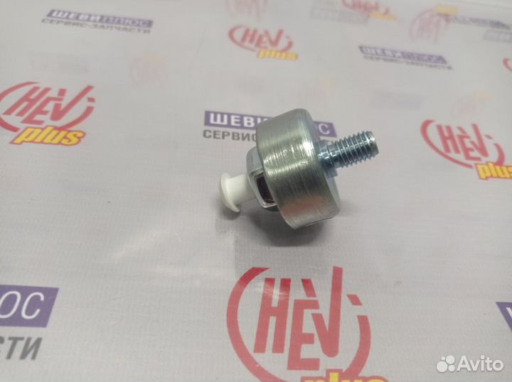 Датчик детонации Chevrolet Tahoe 2000г