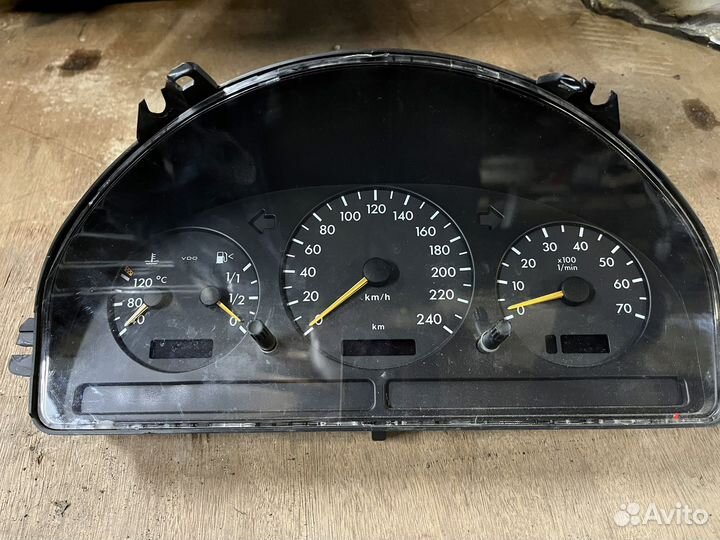 Спидометр для Мерседес мл163
