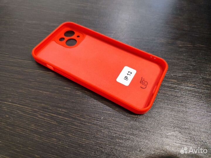 Чехол на iPhone 13