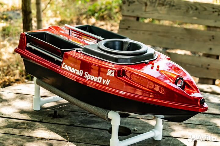 Карповый кораблик с разбрасывателем,камерой,GPS