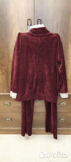 Спортивный костюм женский