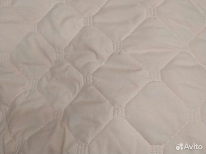 Простыня/наматрасник натяжная 140*200*30