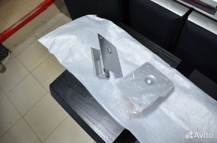 Крепления для колонок B&W Англия оригиналы