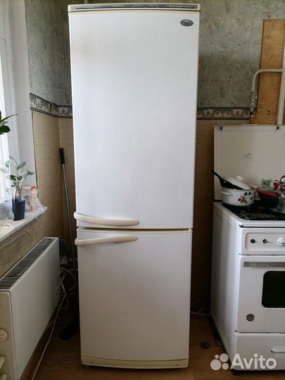 Холодильник бу Атлант