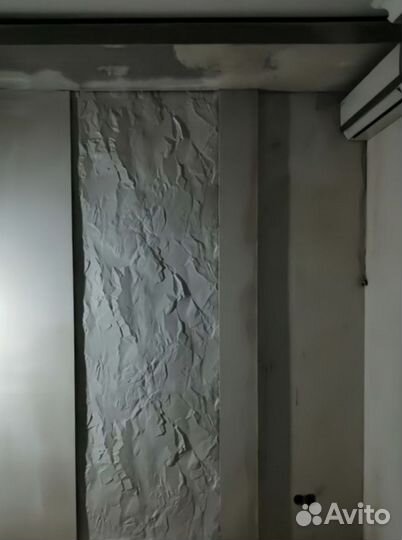 Имитация скалы в интерьере