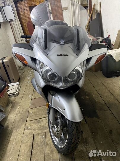 Продам Honda st1300