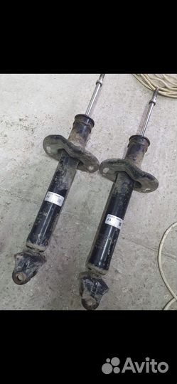 Стойки задние Infiniti M25 бу оригинал
