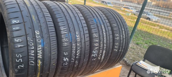 Dunlop SP Sport Maxx 050+ 255/45 R18