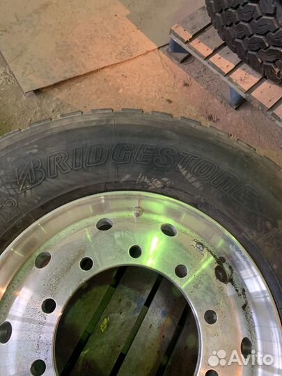 Колесо в сборе с шиной 385/65R22.5 Bridgestone v-s