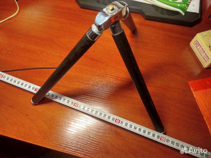 Компактный винтажный штатив