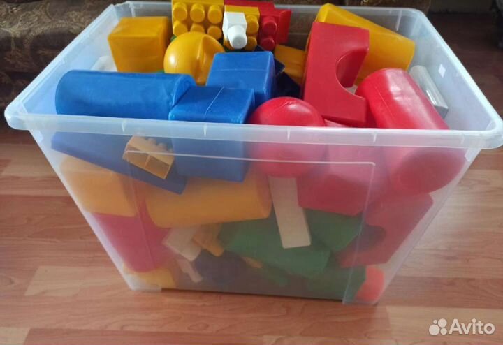 Кубики пластмассовые большие