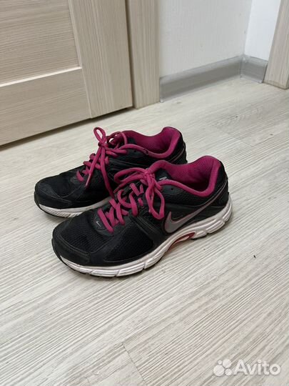 Кроссовки женские nike бу