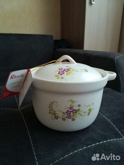 Кастрюля новая керамическая