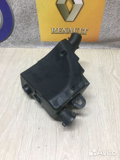 Корпус блока предохранителей реле Nissan almera G1