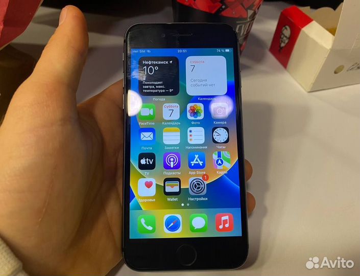 iPhone 8, 64 ГБ