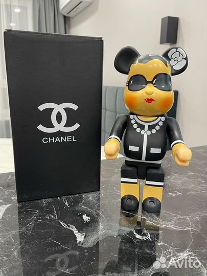 Медведь bearbrick Шанель