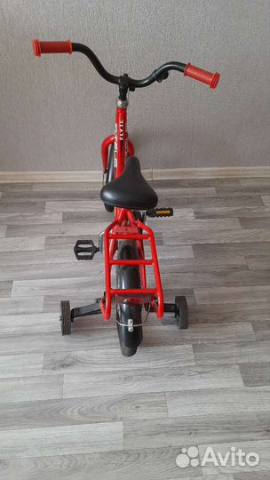Детский трехколесный велосипед