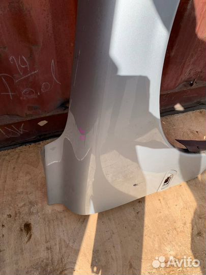 Крыло переднее правое Volvo v70 платформа P2