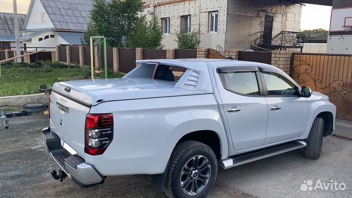 Крышка кузова alpha со спойлером mitsubishi 2019+