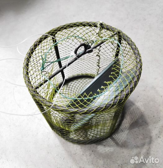 Кормушка для рыбалки стационарная c мотовилом