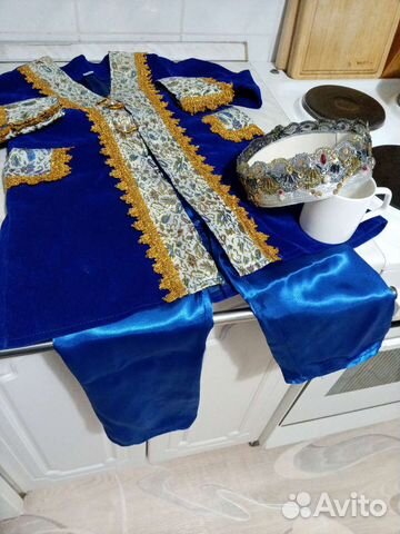 Новогодний костюм для мальчика принца на 5-6лет