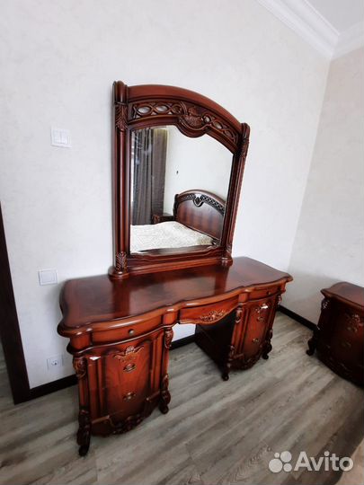 Спальный гарнитур евро