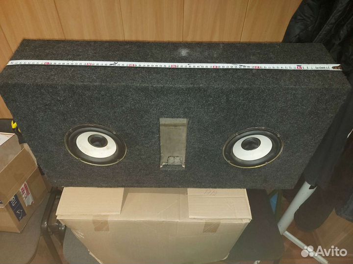 Автомобильный сабвуфер