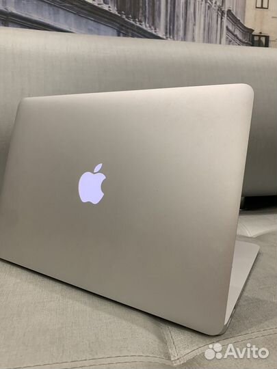 Macbook air 13 2017 года i5, ssd 128 gb