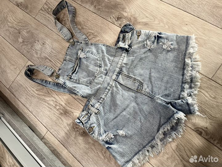 Шорты джинсовые