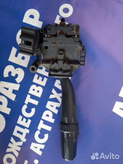 Переключатель поворотов. Toyota Noah минивен