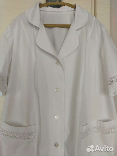 Белый медицинский халат