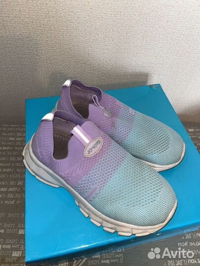 Кроссовки для девочки 31-32 размер