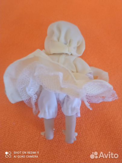 Кукла фарфоровая коллекционная