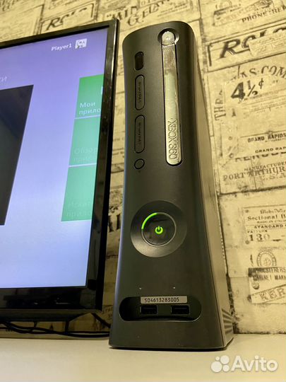 Xbox 360 с 2 джойстиками и 20 Играми